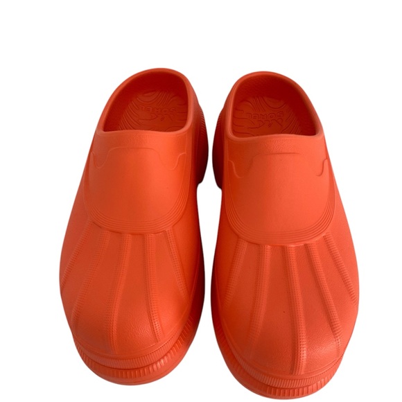 SOREL Women’s Optimized Orange Caribou Clogs  Size: 7 - Picture 2 of 7
